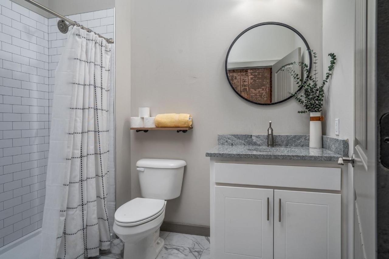 The Davis Lofts At Main Street - Unit 2B Apartman Rocky Mount Kültér fotó